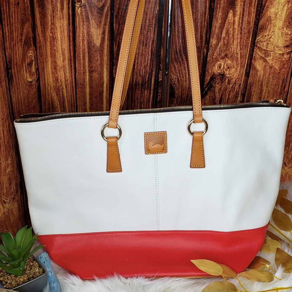New 🔥 Dooney & Bourke Large Tote